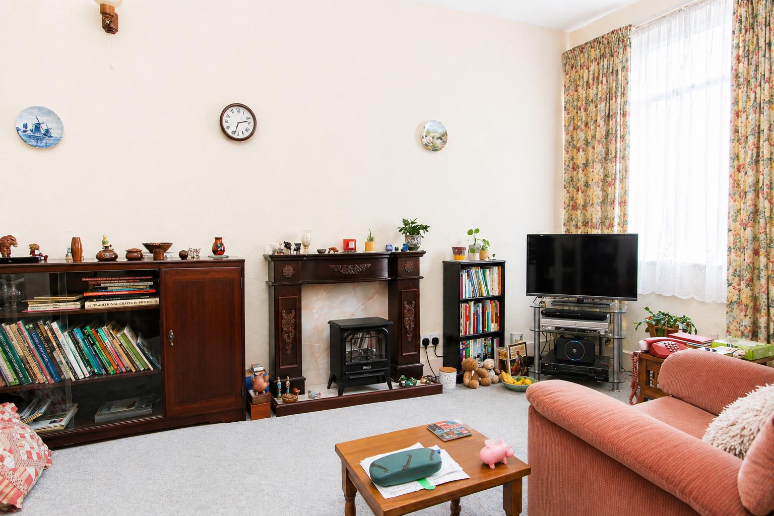 2 bed property in Spencer Road, Mitcham